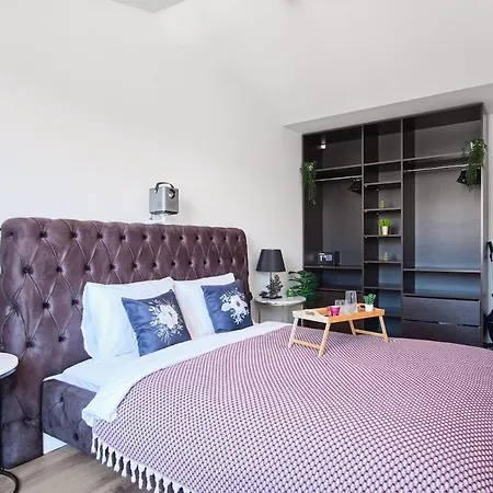 Apartamento Cozy Penthouse With The Balcony