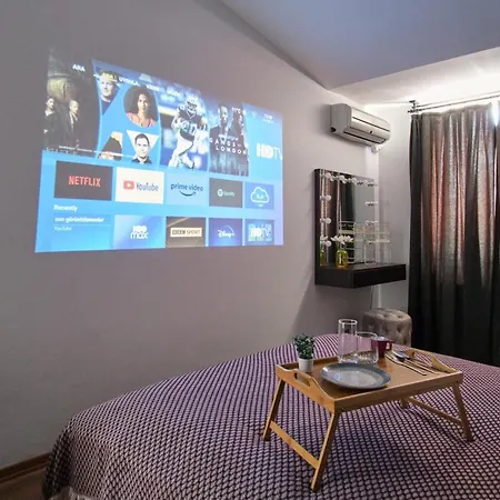 Cozy Penthouse With The Balcony *