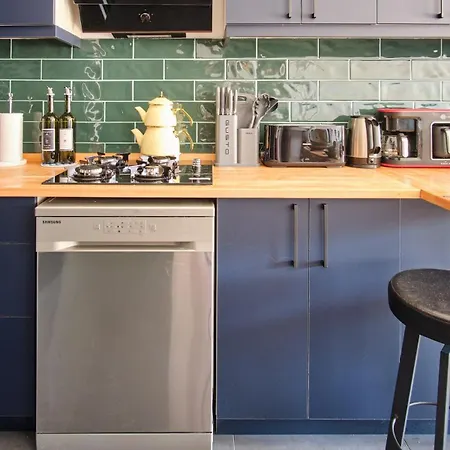 Cozy Penthouse With The Balcony * Istambul