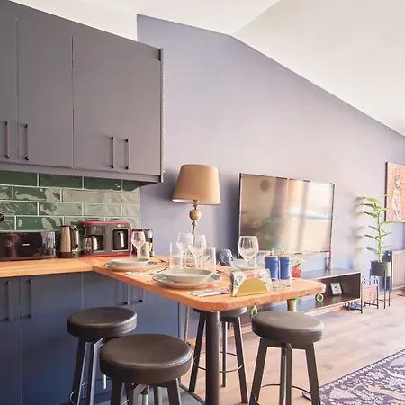 Apartamento Cozy Penthouse With The Balcony