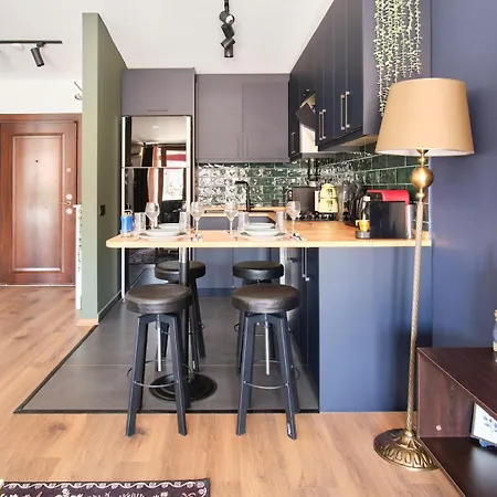 Cozy Penthouse With The Balcony *