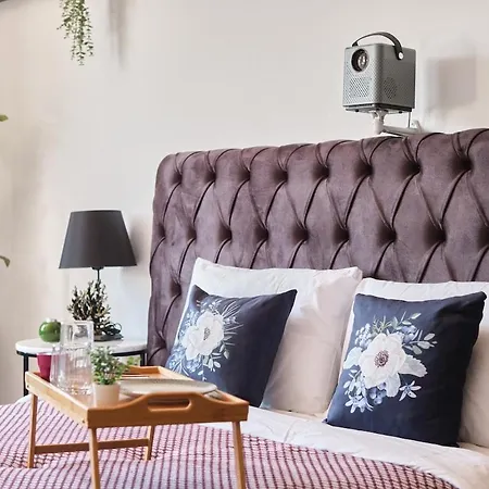 Cozy Penthouse With The Balcony *