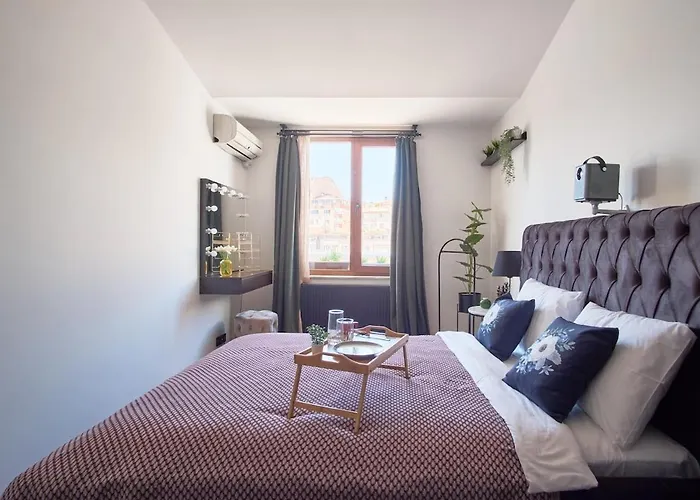 Cozy Penthouse With The Balcony *