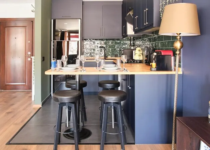 Cozy Penthouse With The Balcony *