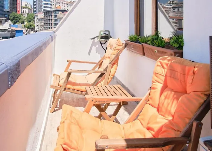 Cozy Penthouse With The Balcony Διαμέρισμα