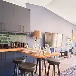 Apartamento Cozy Penthouse With The Balcony
