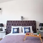 Cozy Penthouse With The Balcony Istambul